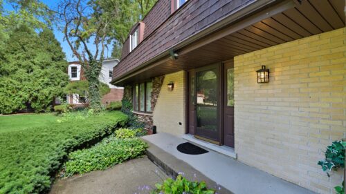 12815 S Seneca Road, Palos Heights, IL