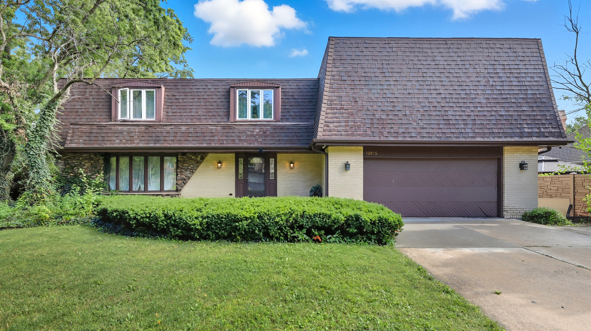 12815 S Seneca Road, Palos Heights, IL