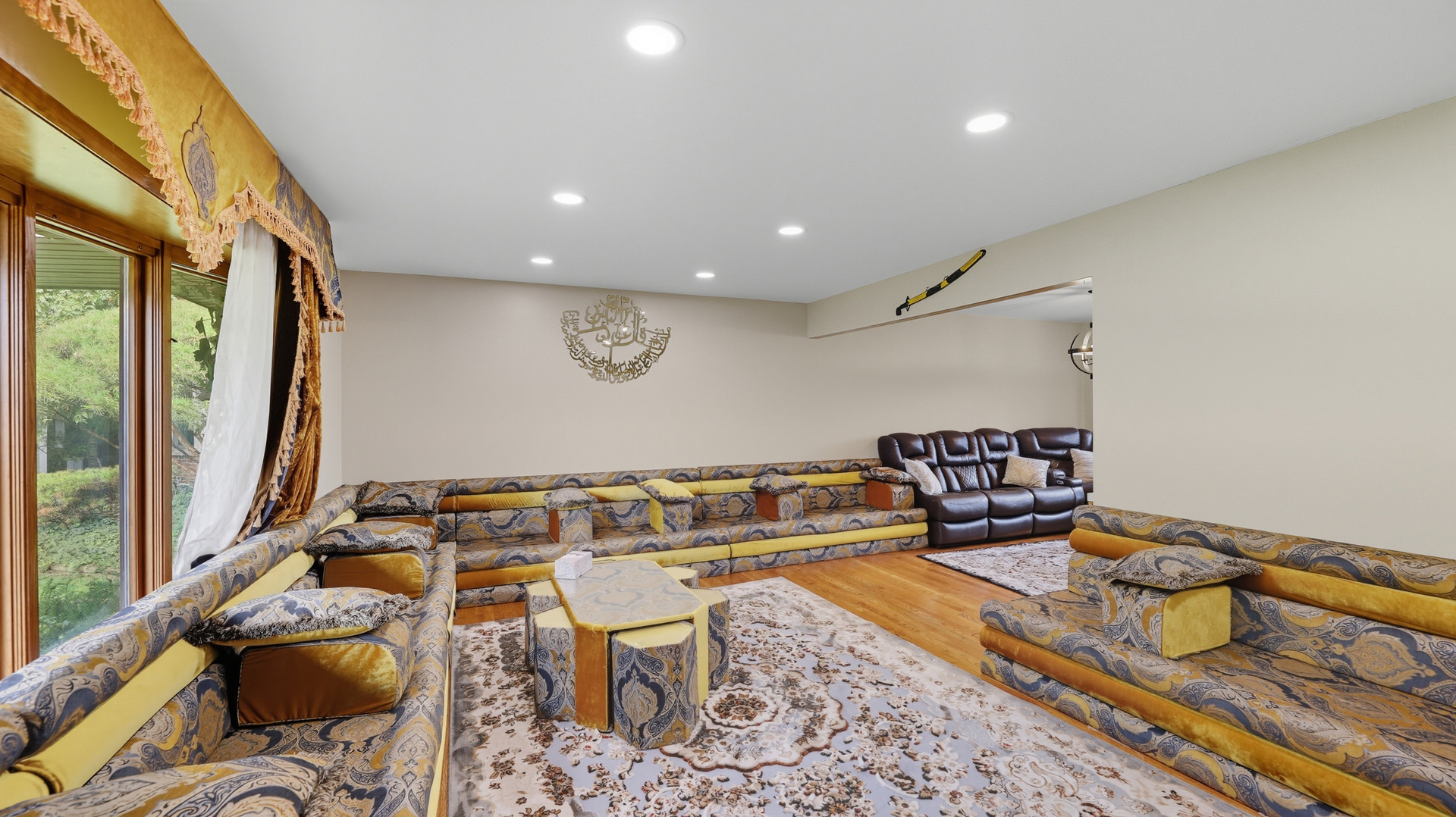 12815 S Seneca Road, Palos Heights, IL