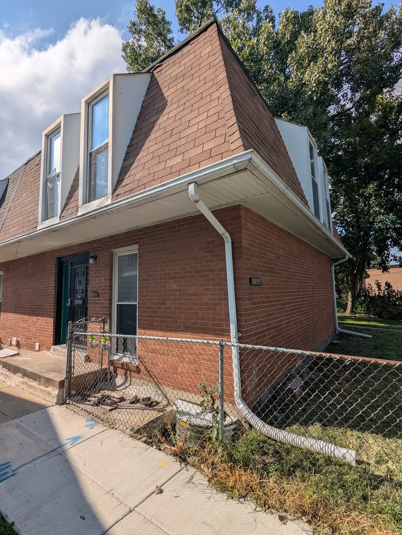 11530 S RACINE Avenue, Chicago, IL