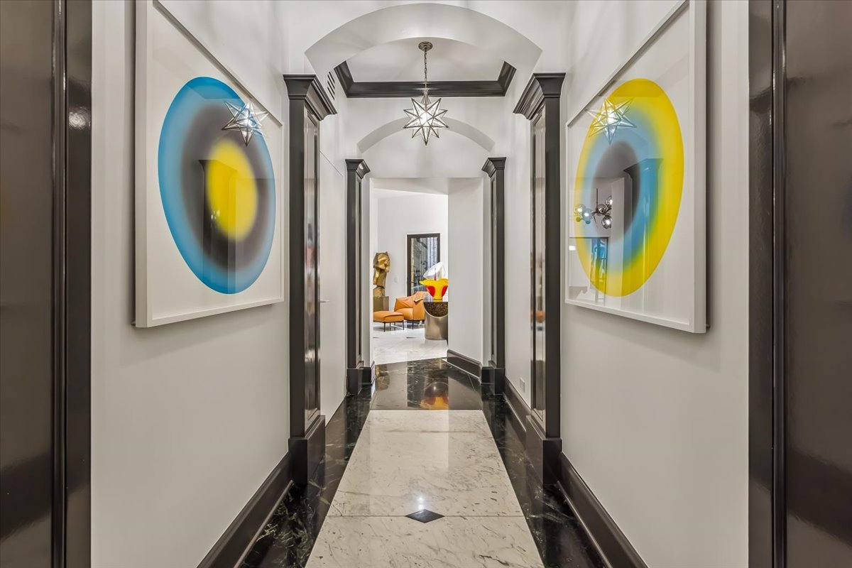 1318 N ASTOR Street, Chicago, IL