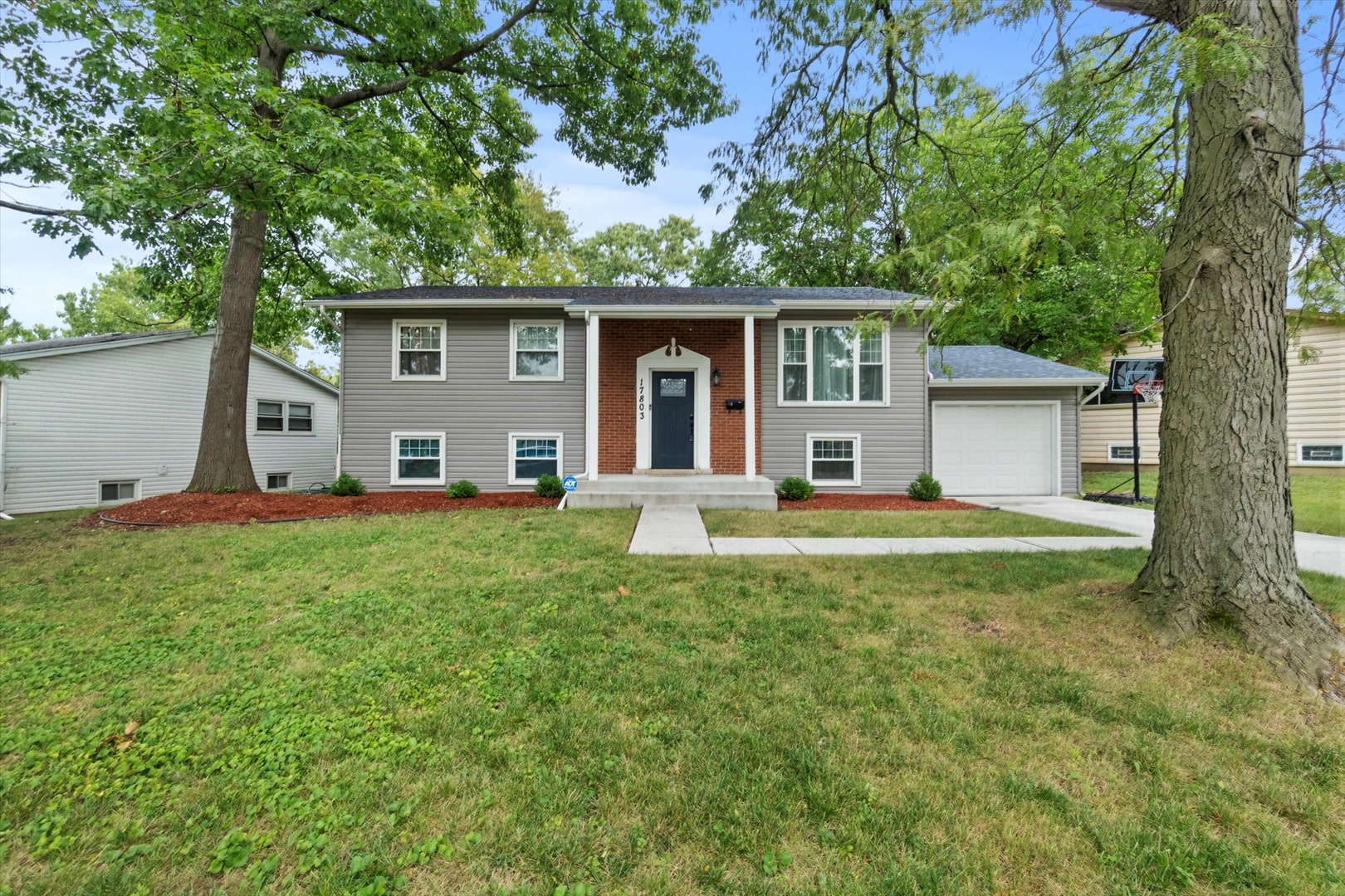 17803 Dogwood Lane, Hazel Crest, IL