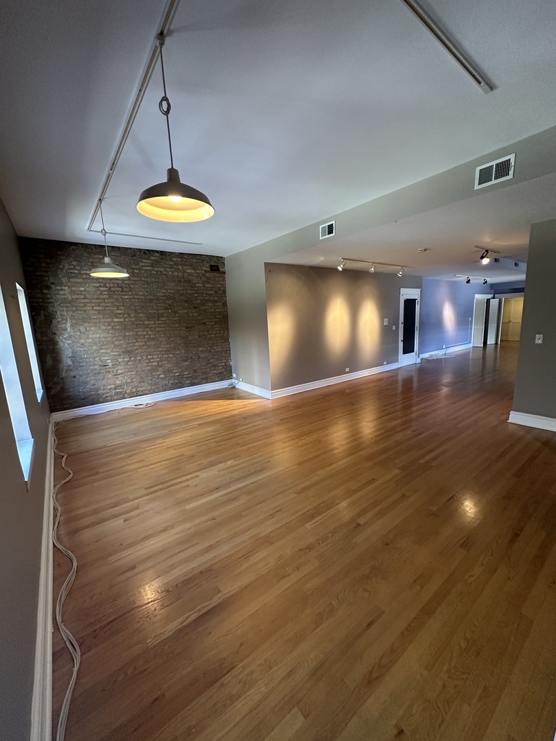 536 N Clark Street, Chicago, IL