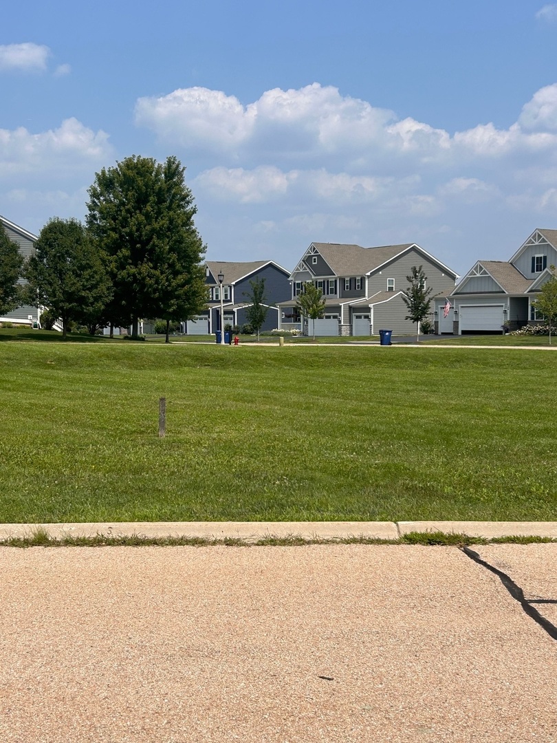 1310 Airs Avenue, Sugar Grove, IL