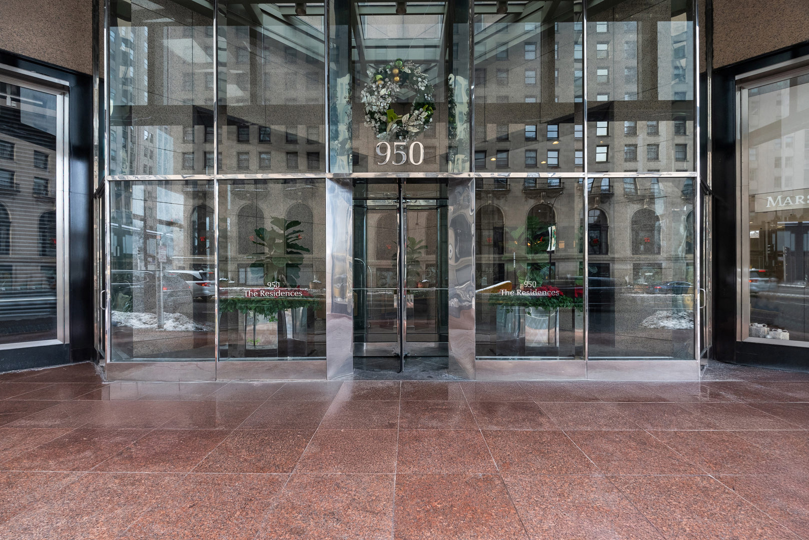 950 N Michigan Avenue #3704, Chicago, IL
