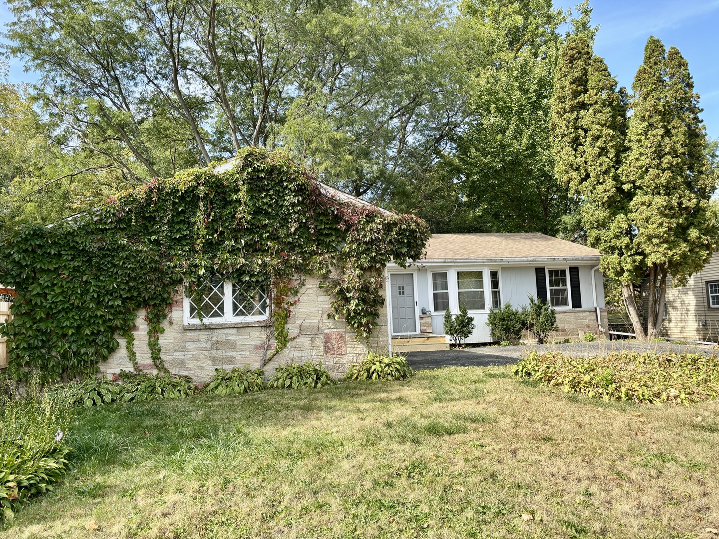 911 Kenmore Road, Rockford, IL