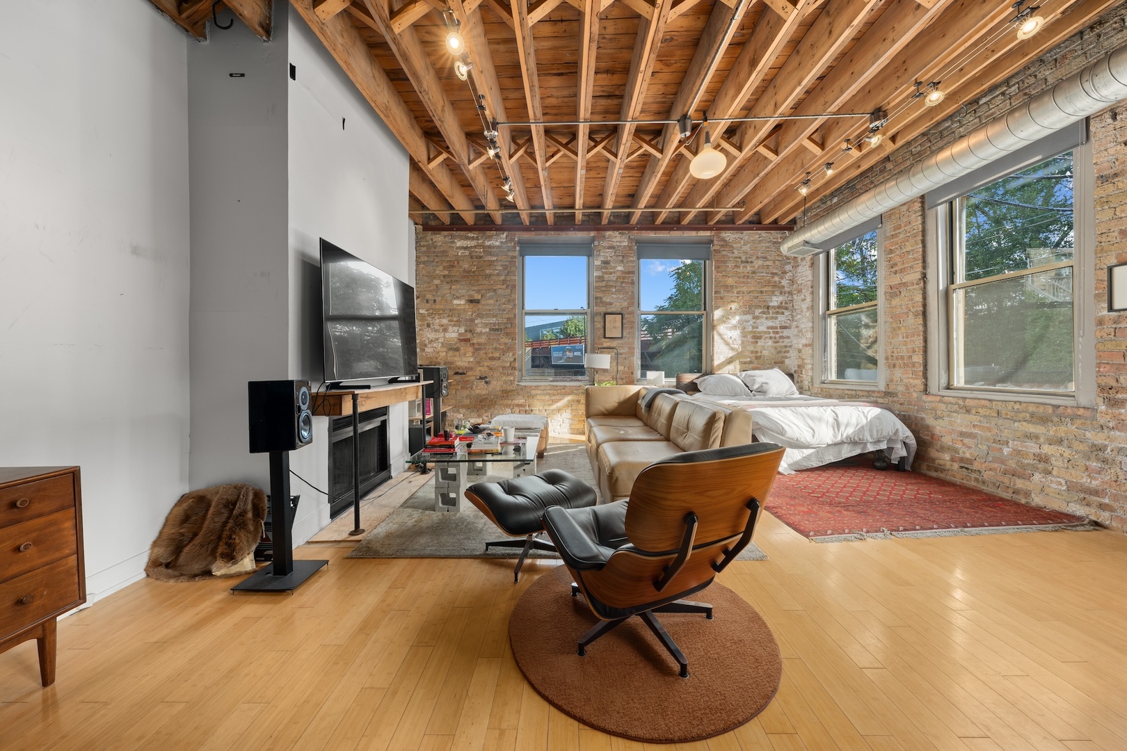 525 N Halsted Street #215, Chicago, IL