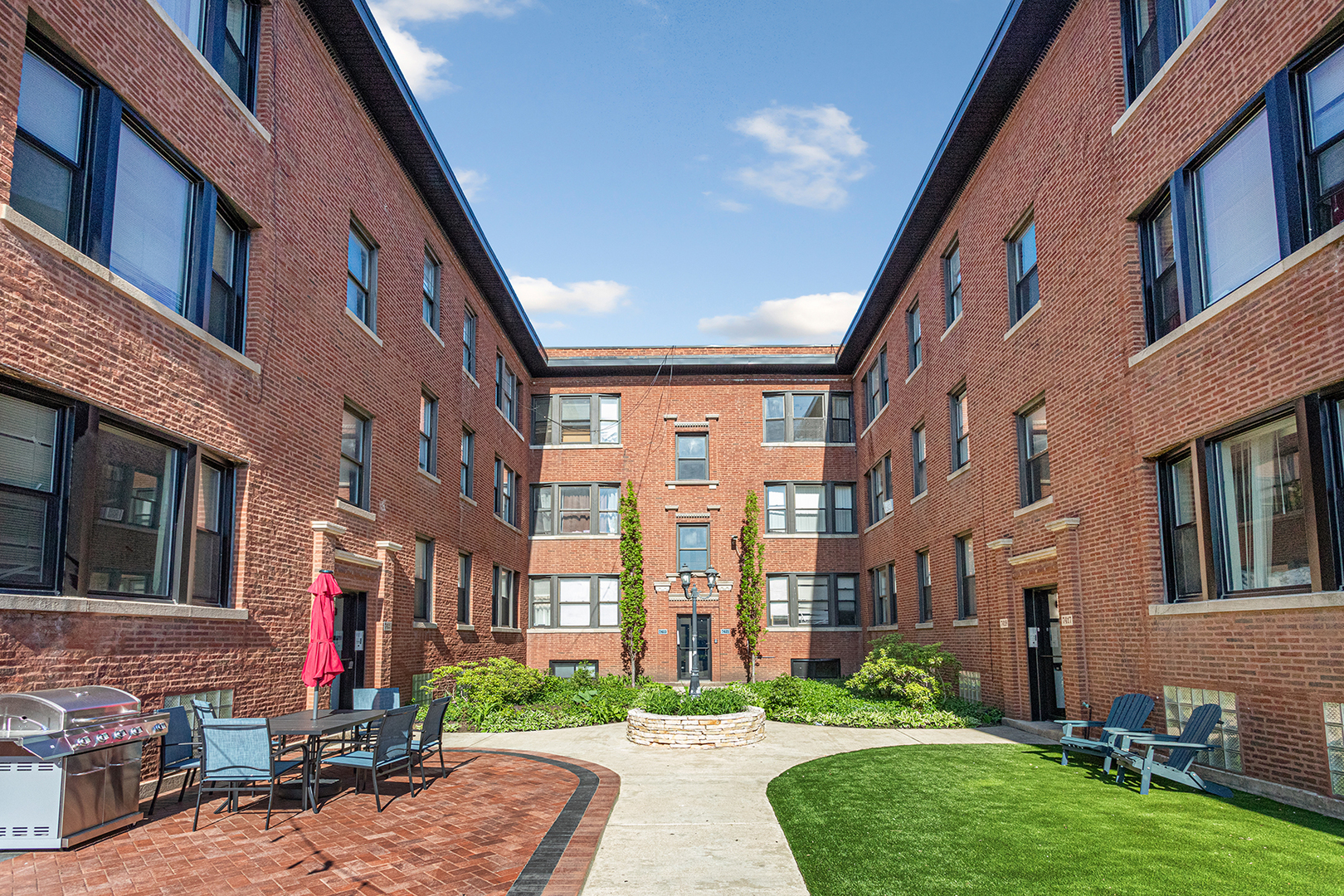 7423 N Clark Street #2, Chicago, IL
