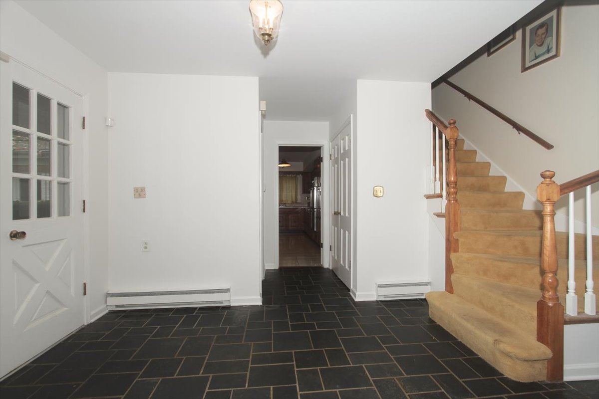 87 Lincolnshire Drive, Lincolnshire, IL