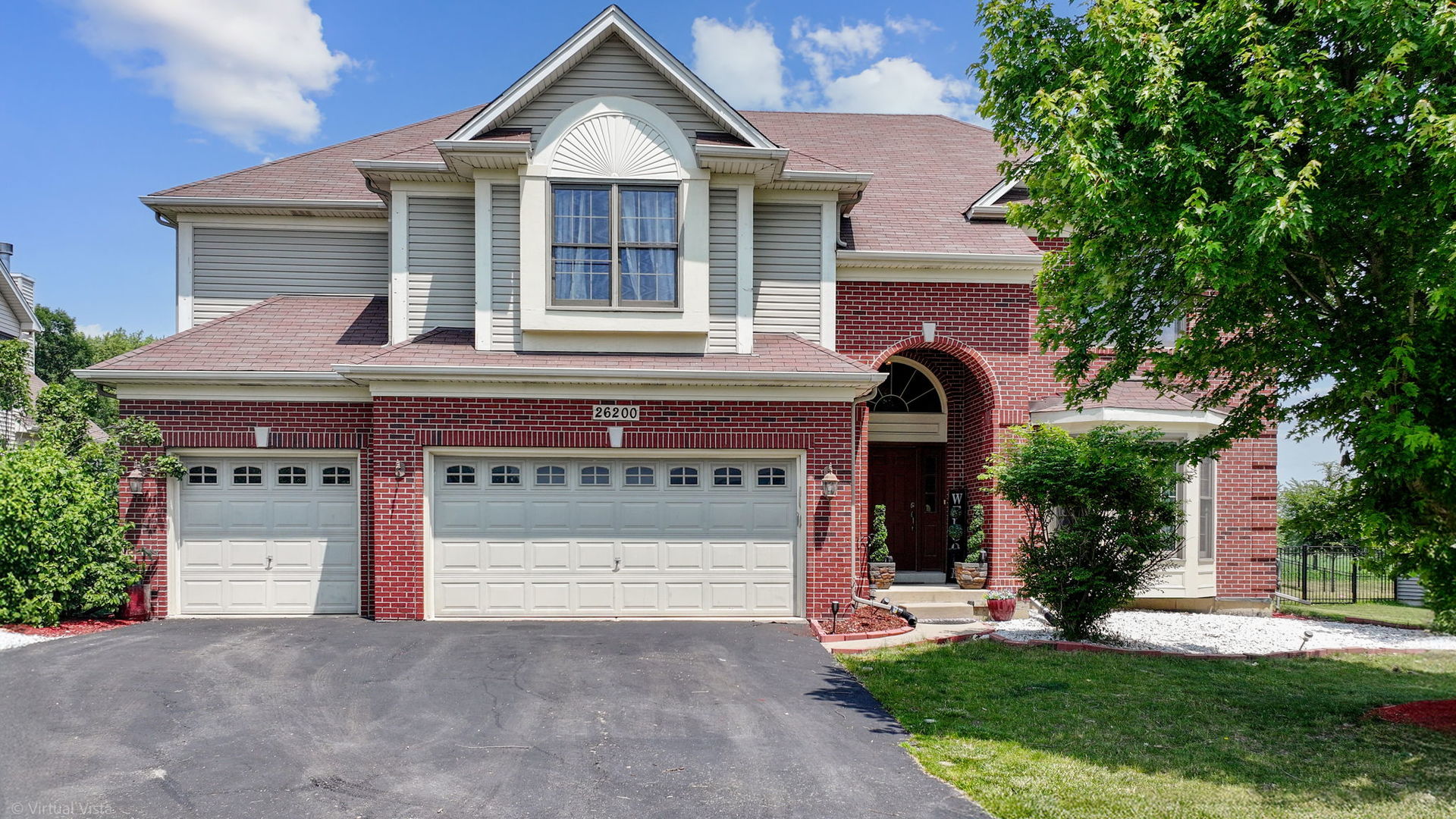 26200 W Chatham Drive, Plainfield, IL