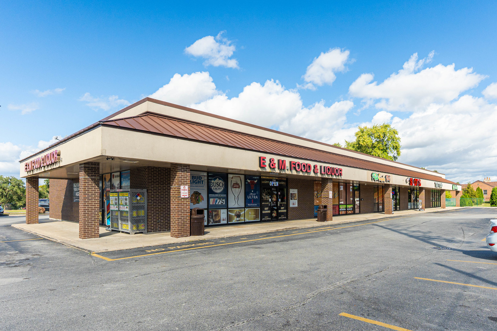 7750 Archer Road #A, Justice, IL