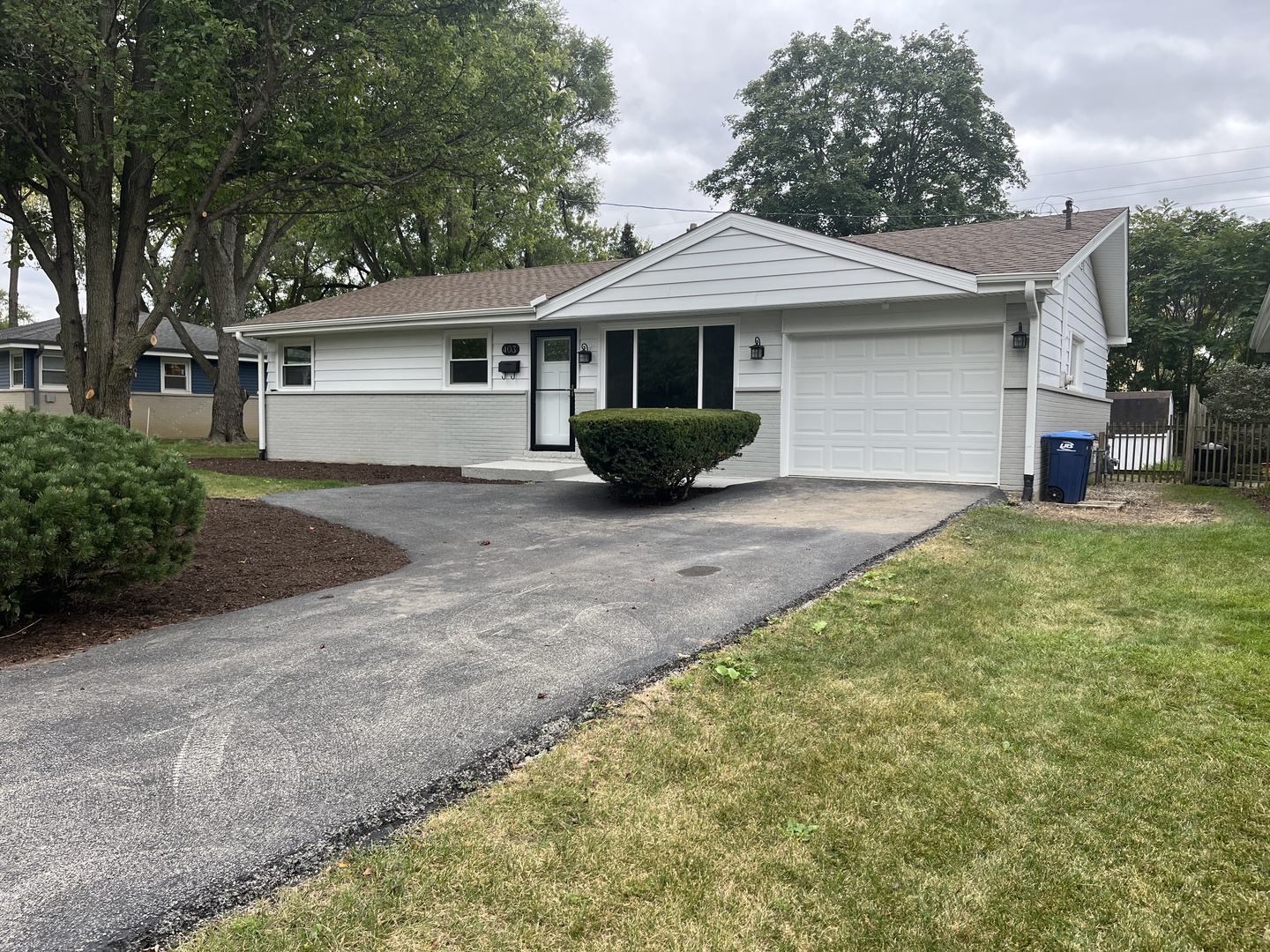 403 Burlington Avenue, Clarendon Hills, IL