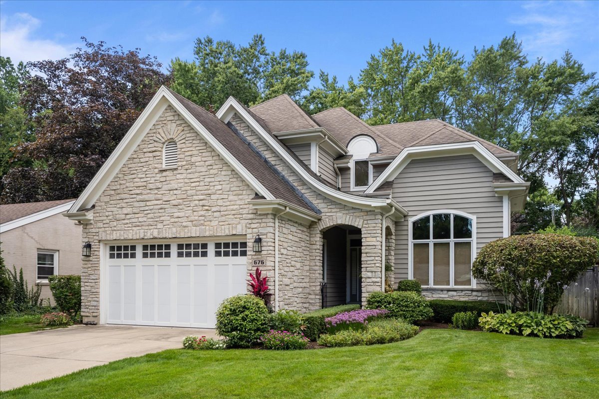 676 Deerpath Drive, Deerfield, IL