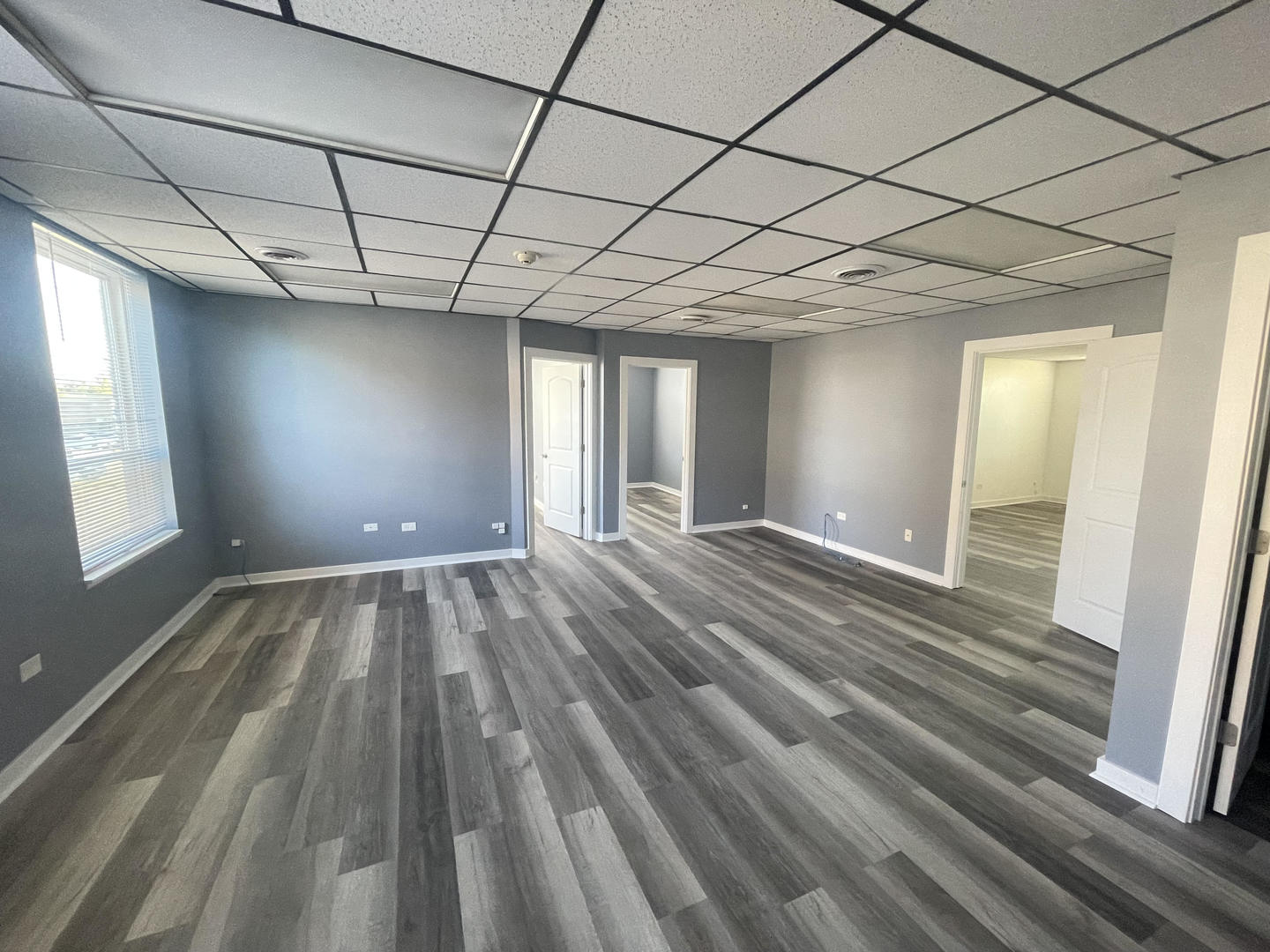 1329 W Irving Park Road #201, Bensenville, IL
