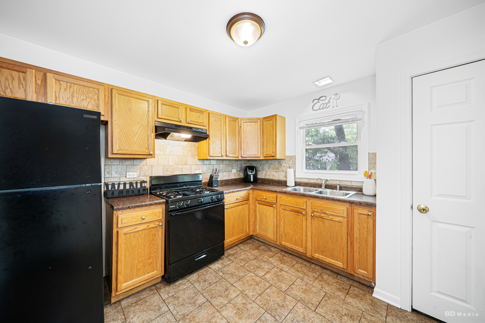 17651 Hillcrest Drive, Country Club Hills, IL