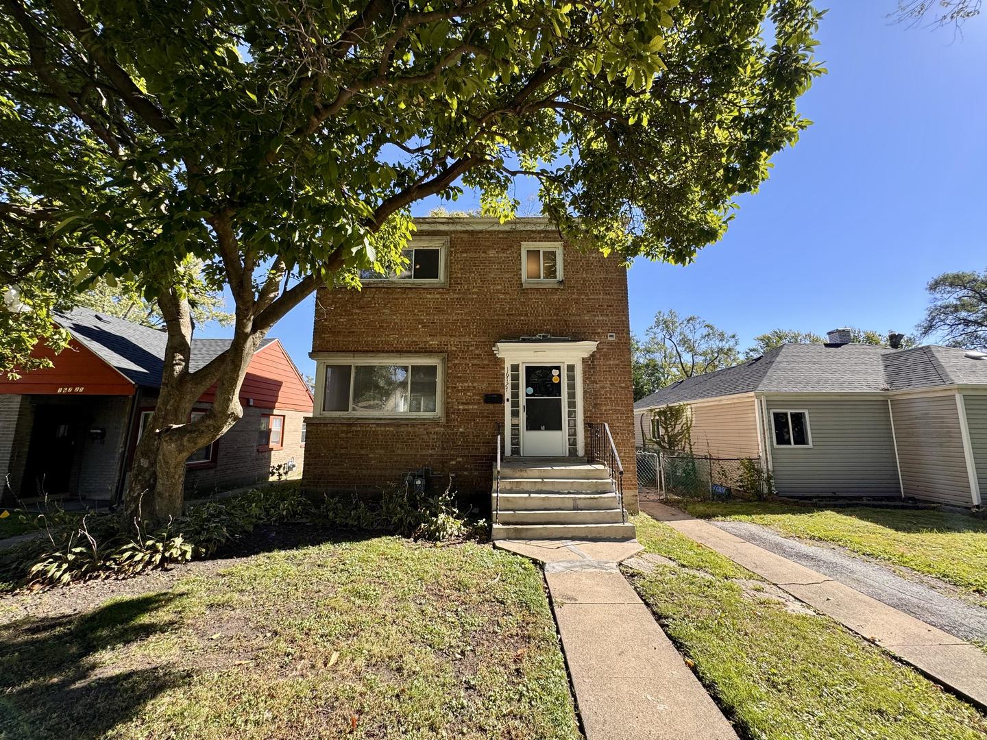 16727 Head Avenue, Hazel Crest, IL