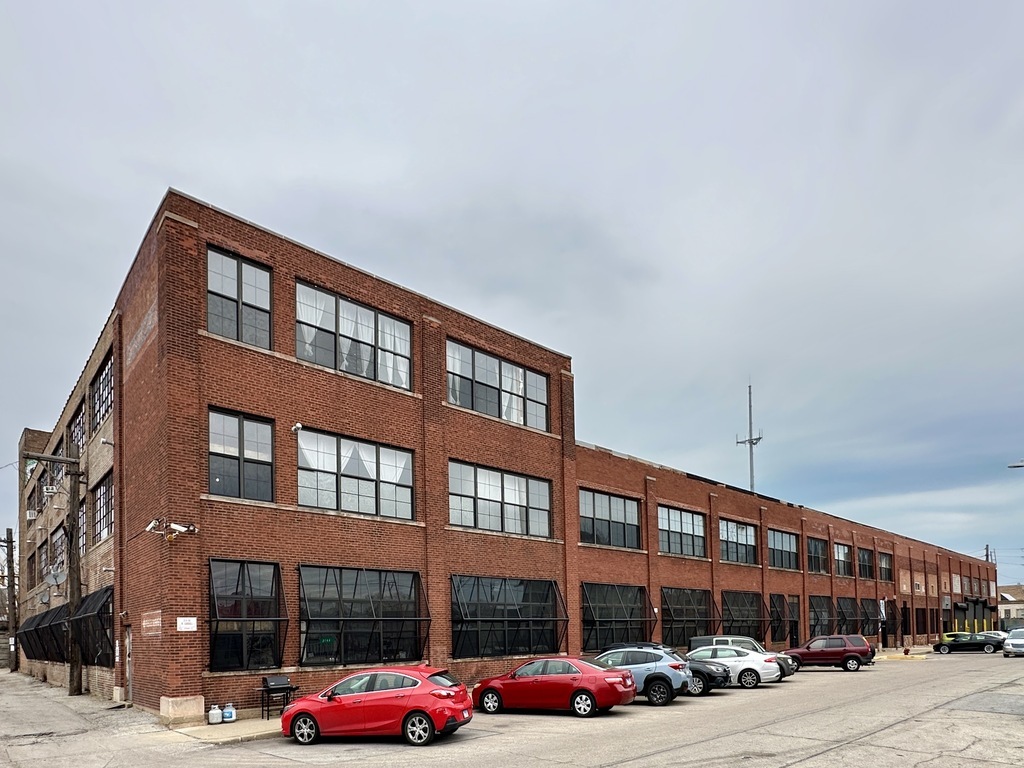 3124 W CARROLL Street #2F, Chicago, IL