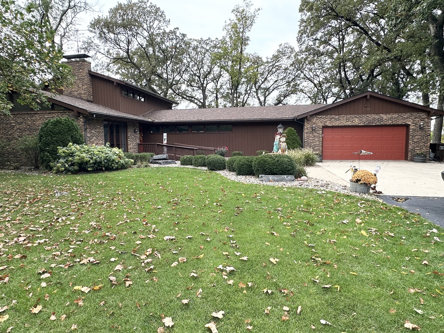 1588 Bittersweet Drive, St. Anne, IL