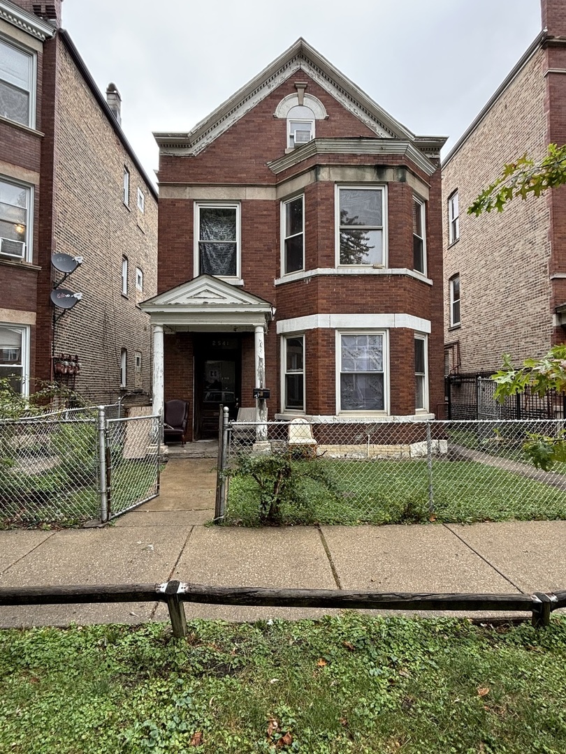 2541 S Springfield Avenue, Chicago, IL