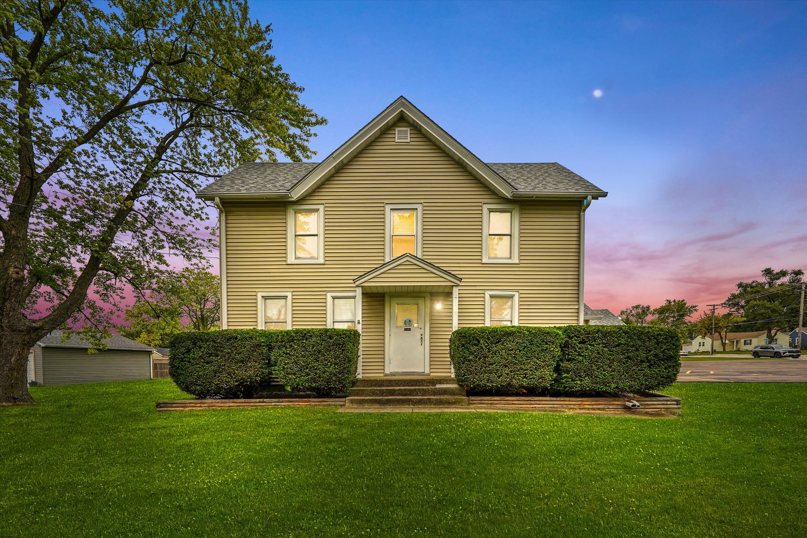 412 hankes Avenue, Aurora, IL