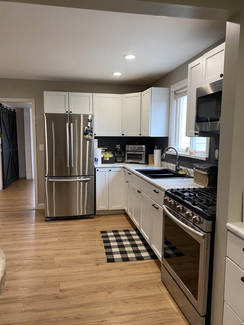 82 N 23rd Road, Peru, IL