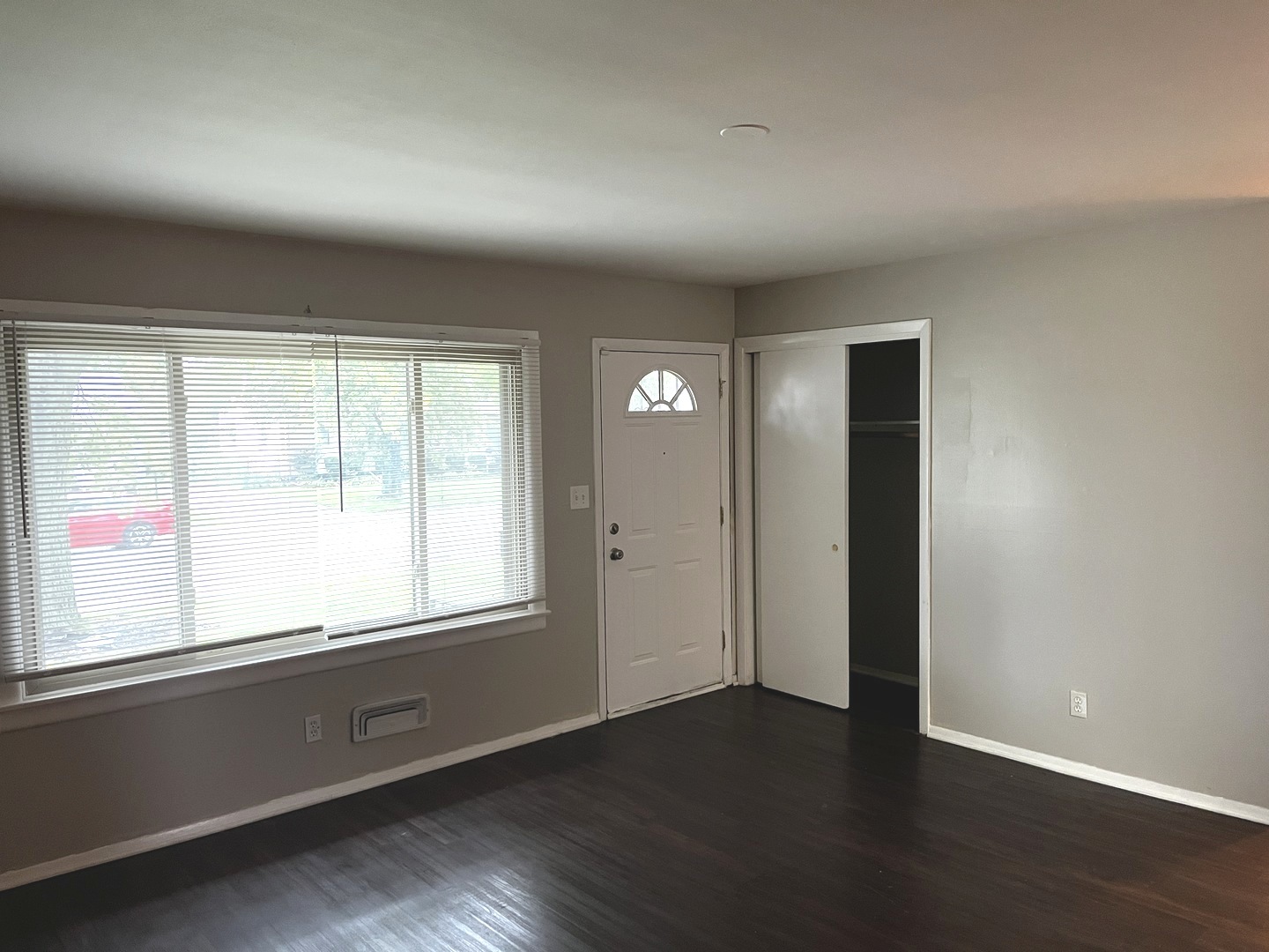 15439 Elm Street, South Holland, IL