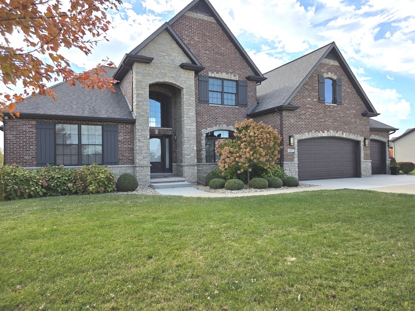 9667 Crossbow Drive, Bloomington, IL