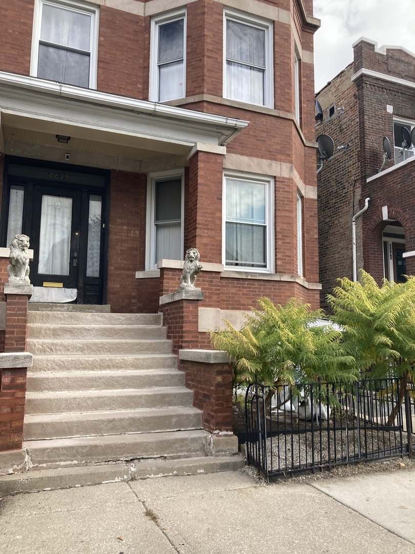 2239 S Central Avenue, Cicero, IL