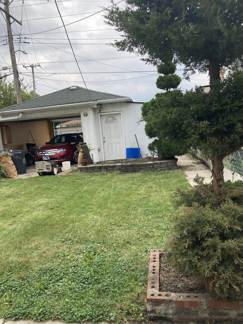 2239 S Central Avenue, Cicero, IL