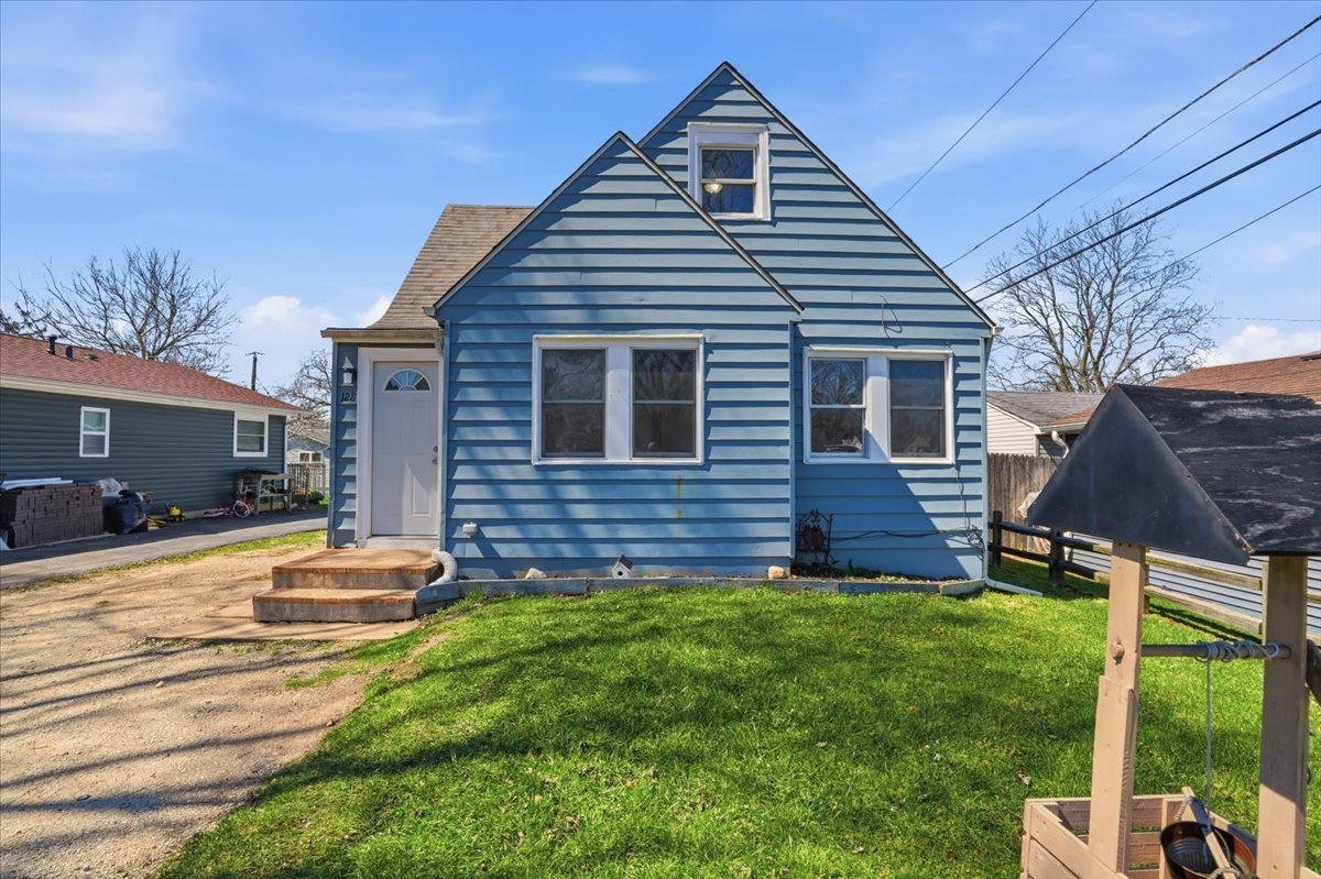 128 BELLEVUE Drive, Round Lake Park, IL