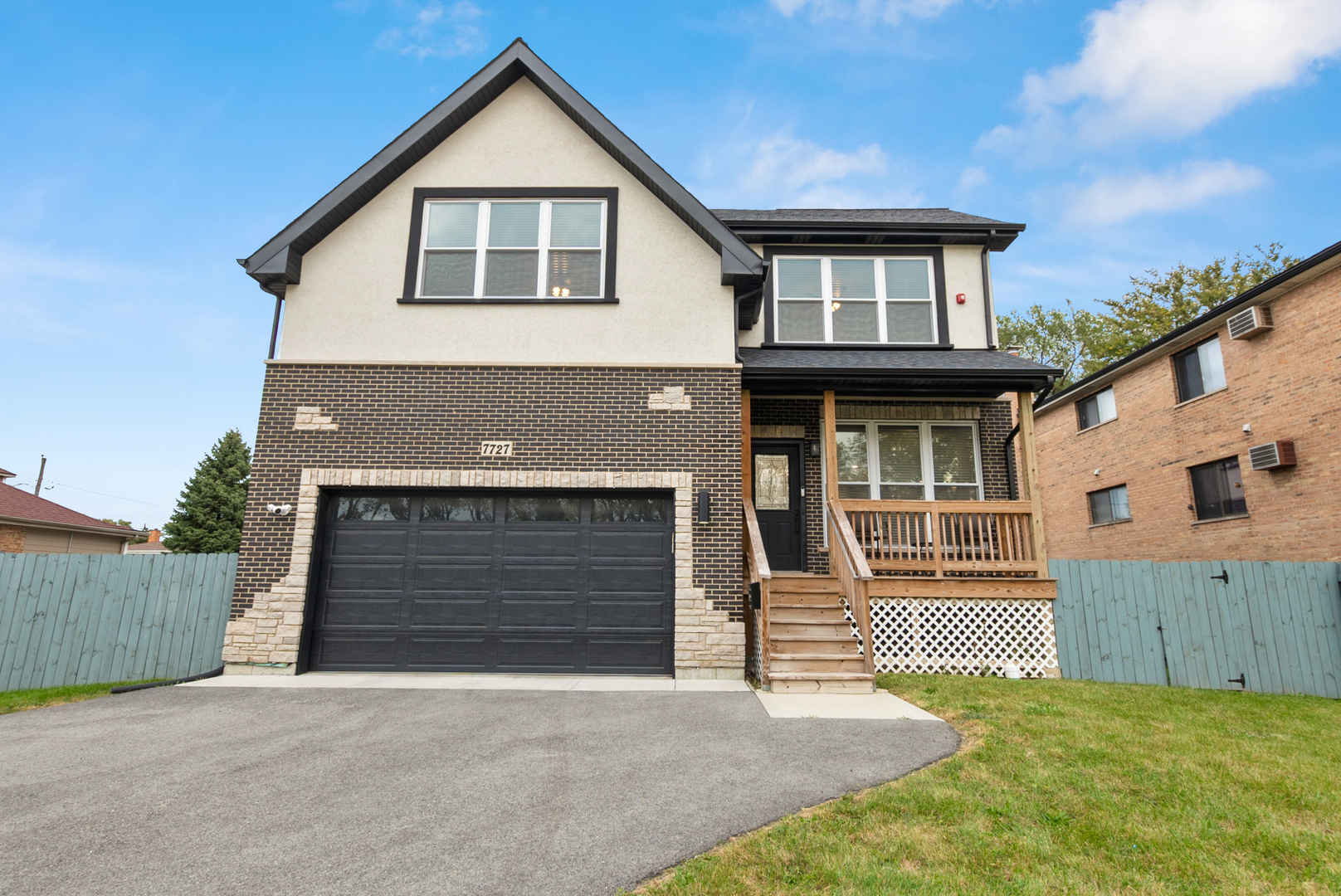 7727 S Roberts Road, Bridgeview, IL