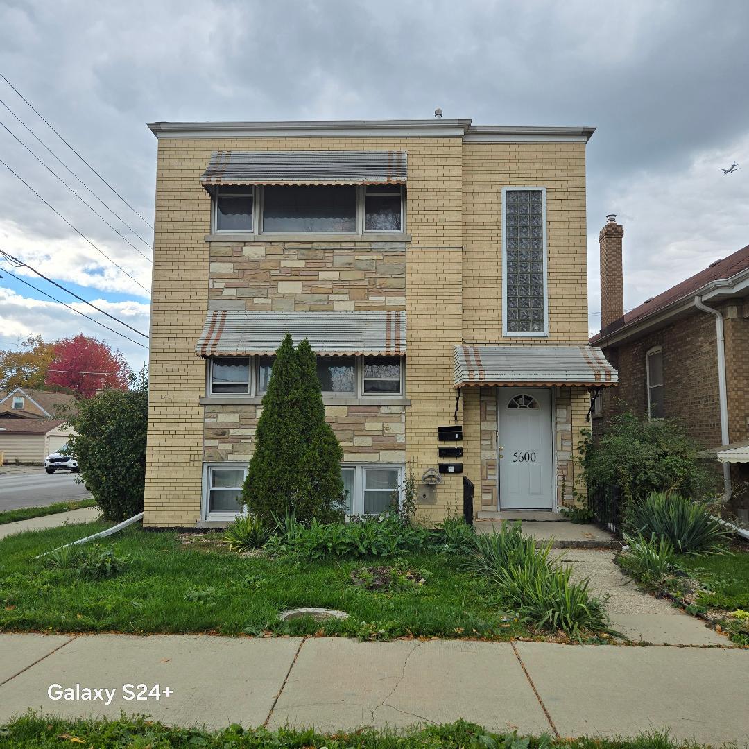 5600 N Mango Avenue, Chicago, IL