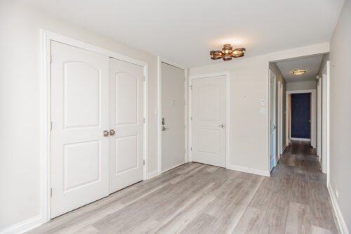 7033 N Kedzie Avenue #401, Chicago, IL