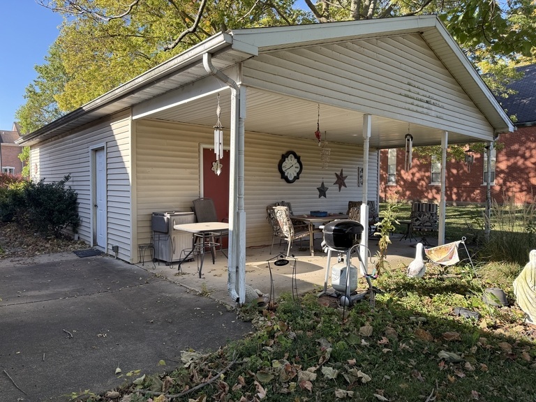 430 E Court Street, Hennepin, IL