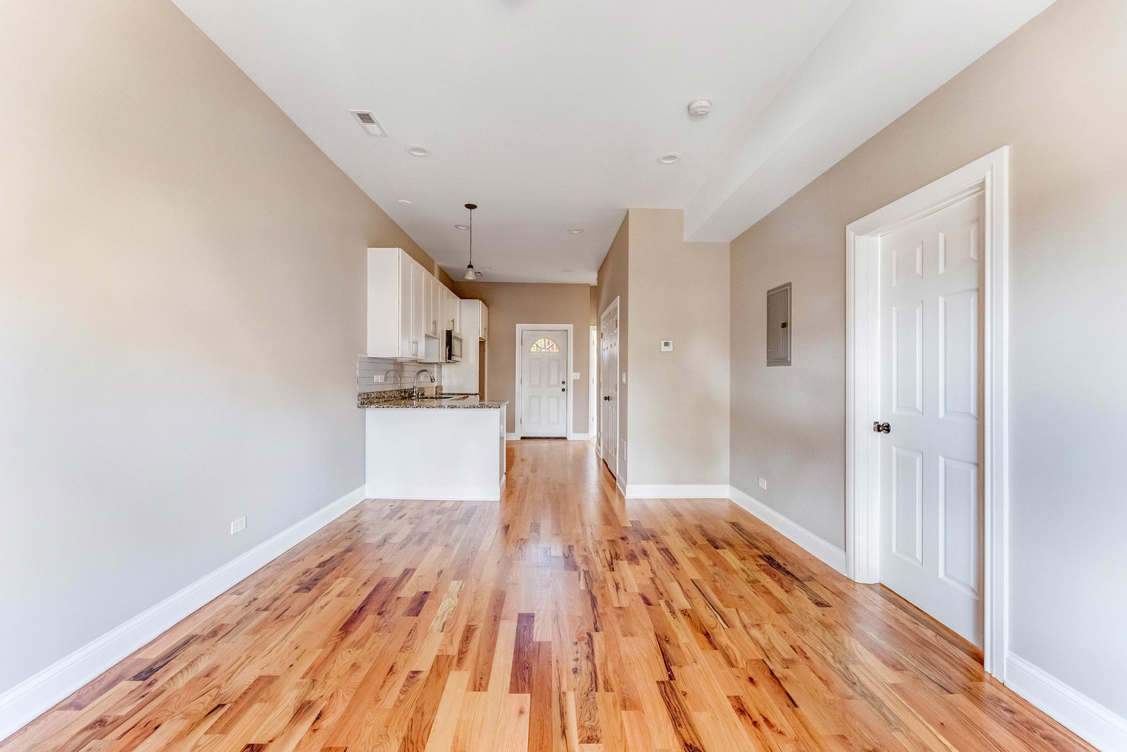 820 N Monticello Avenue, Chicago, IL