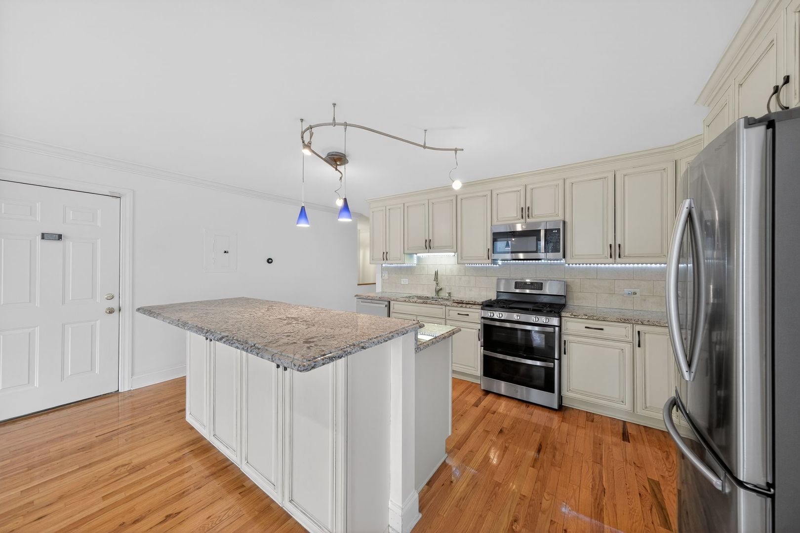 4953 S Michigan Avenue #7, Chicago, IL