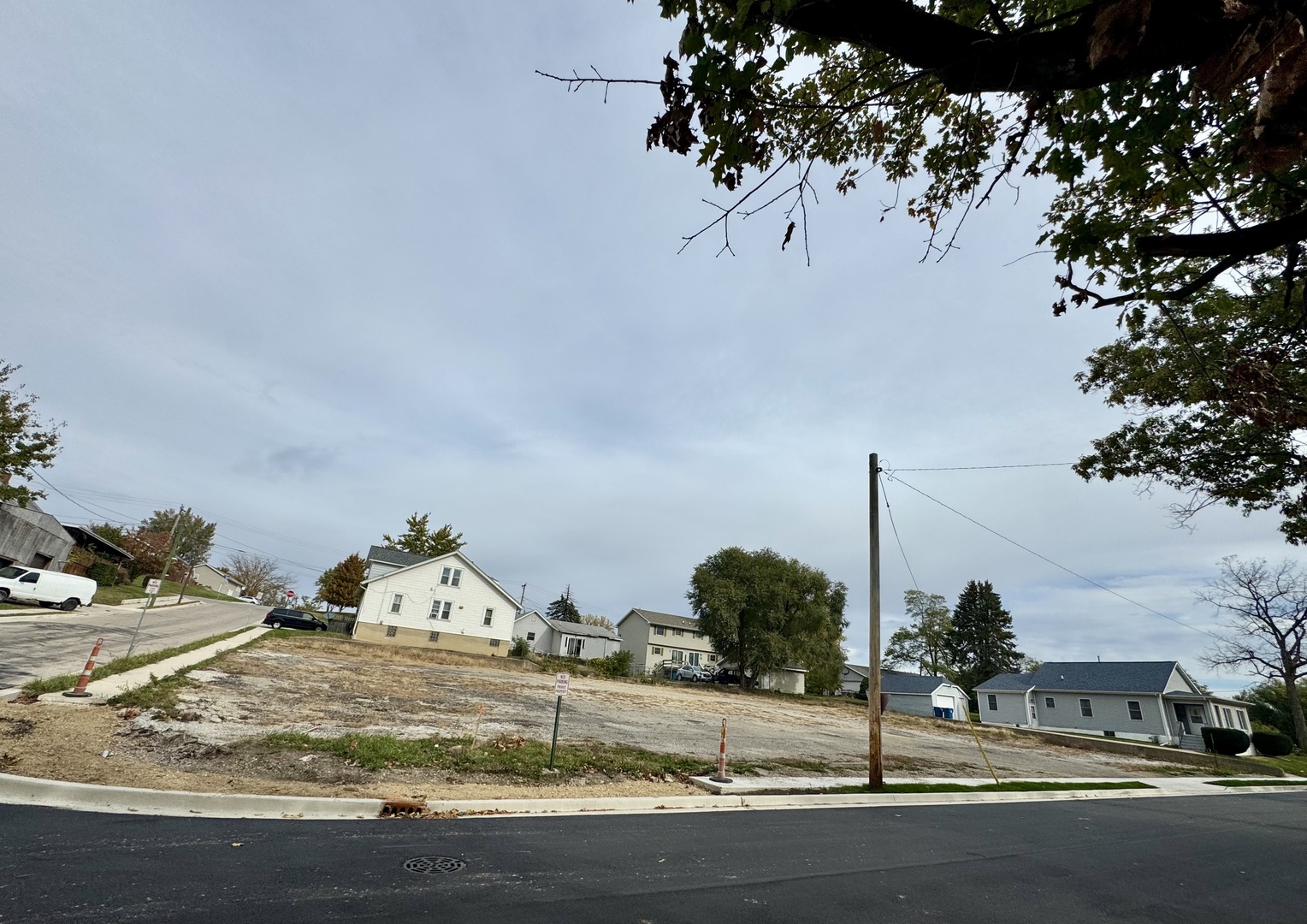 999 6th Street, Peru, IL