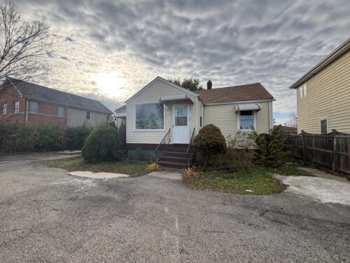 9326 Greenwood Avenue, Des Plaines, IL