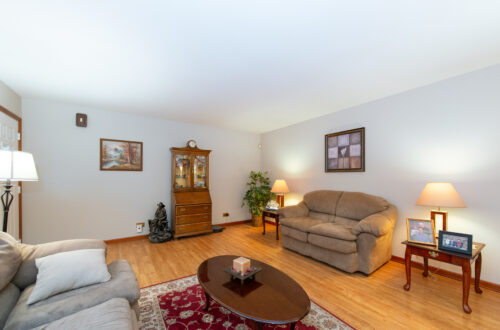 17 N Weston Avenue, Elgin, IL