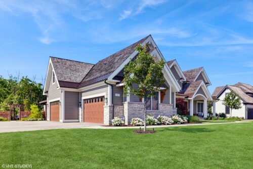 305 Briarwood Lane, Lincolnshire, IL