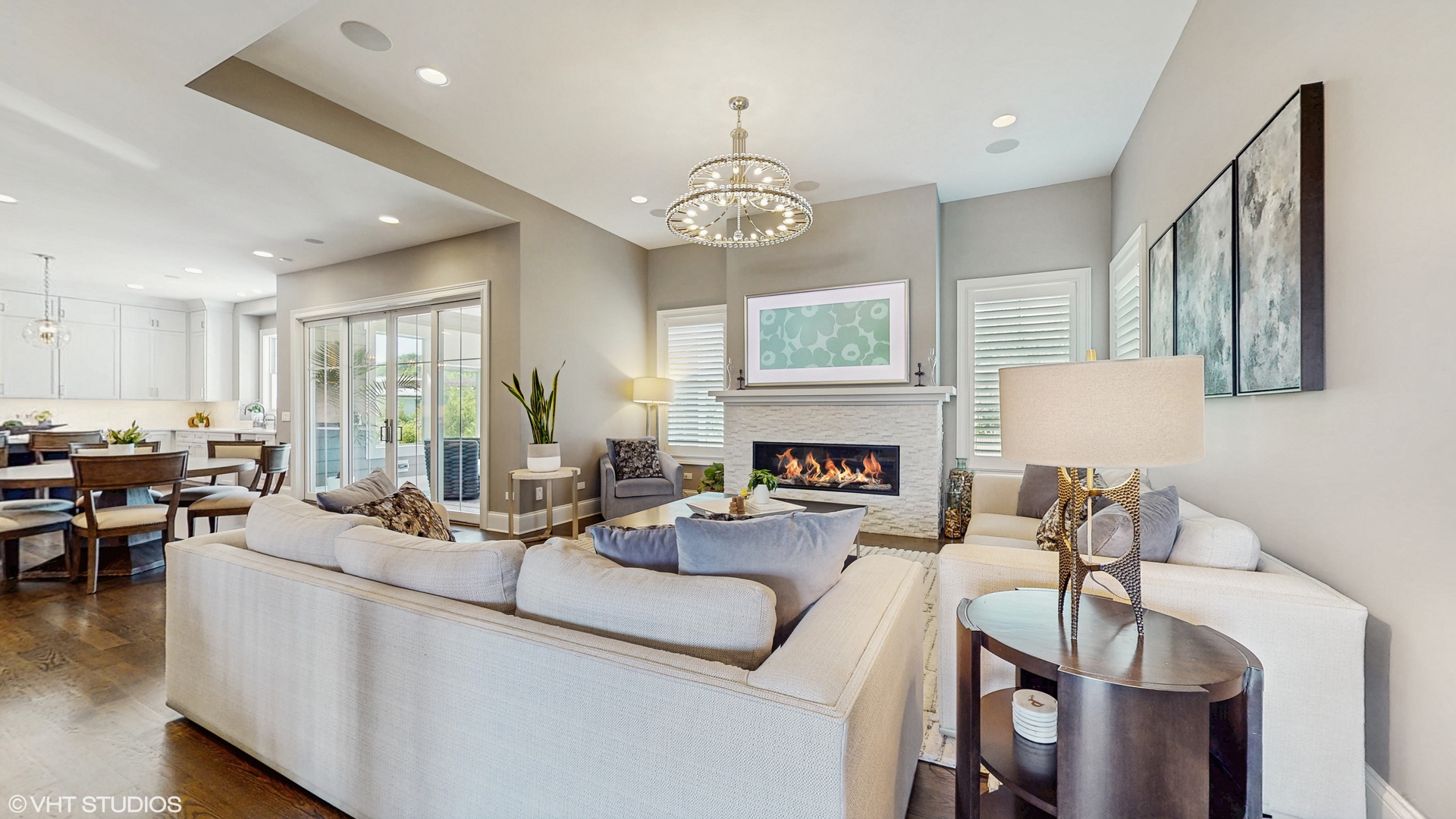 305 Briarwood Lane, Lincolnshire, IL