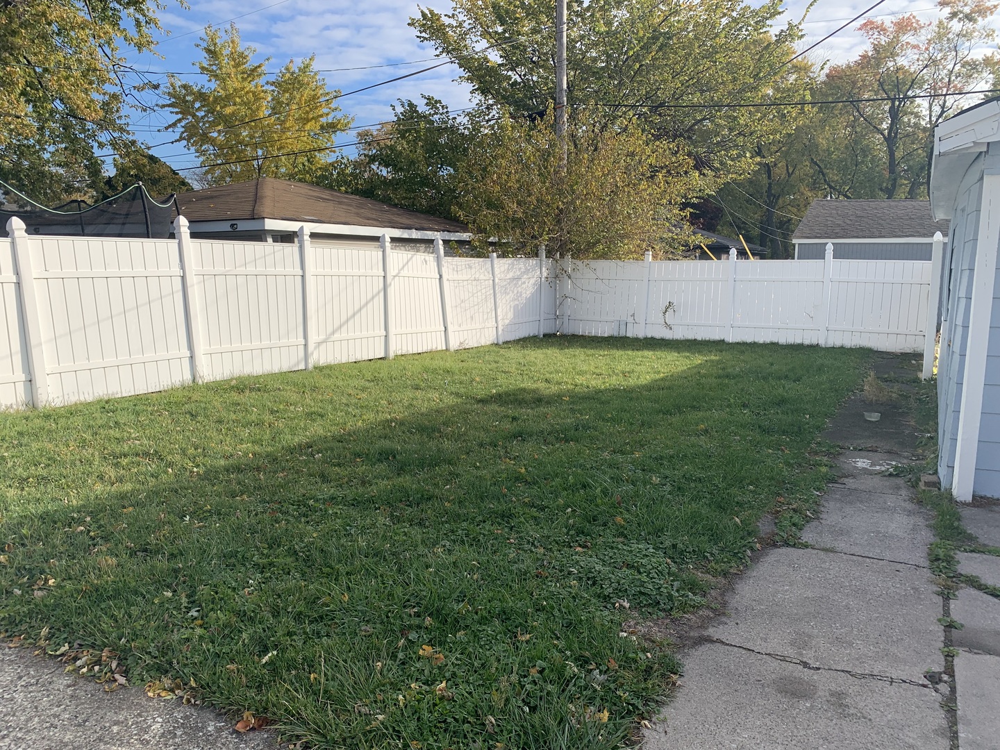 17335 Community Street, Lansing, IL