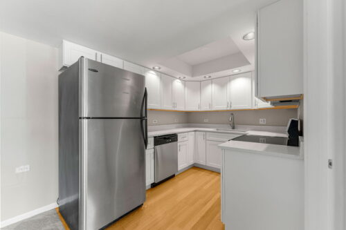 5540 Walnut Avenue #8A, Downers Grove, IL