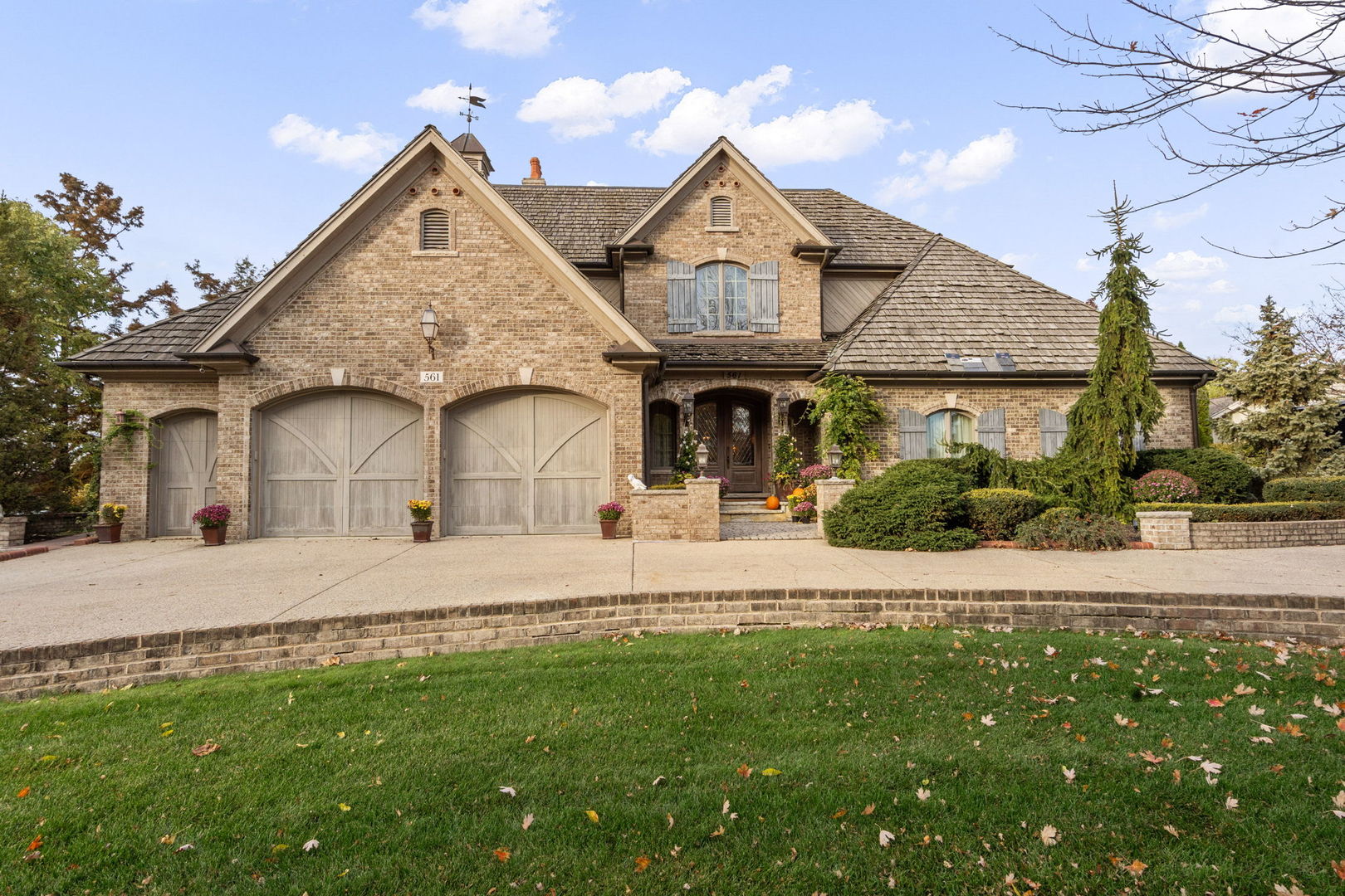 561 W 58th Street, Hinsdale, IL