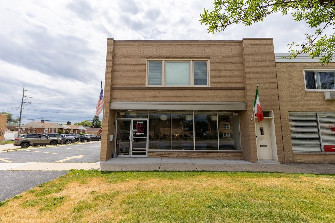 8905 W Cermak Road, North Riverside, IL