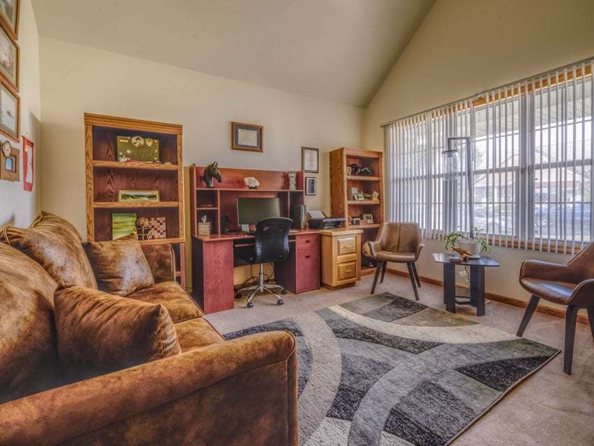 10123 Azalea Drive, Crown Point, IN