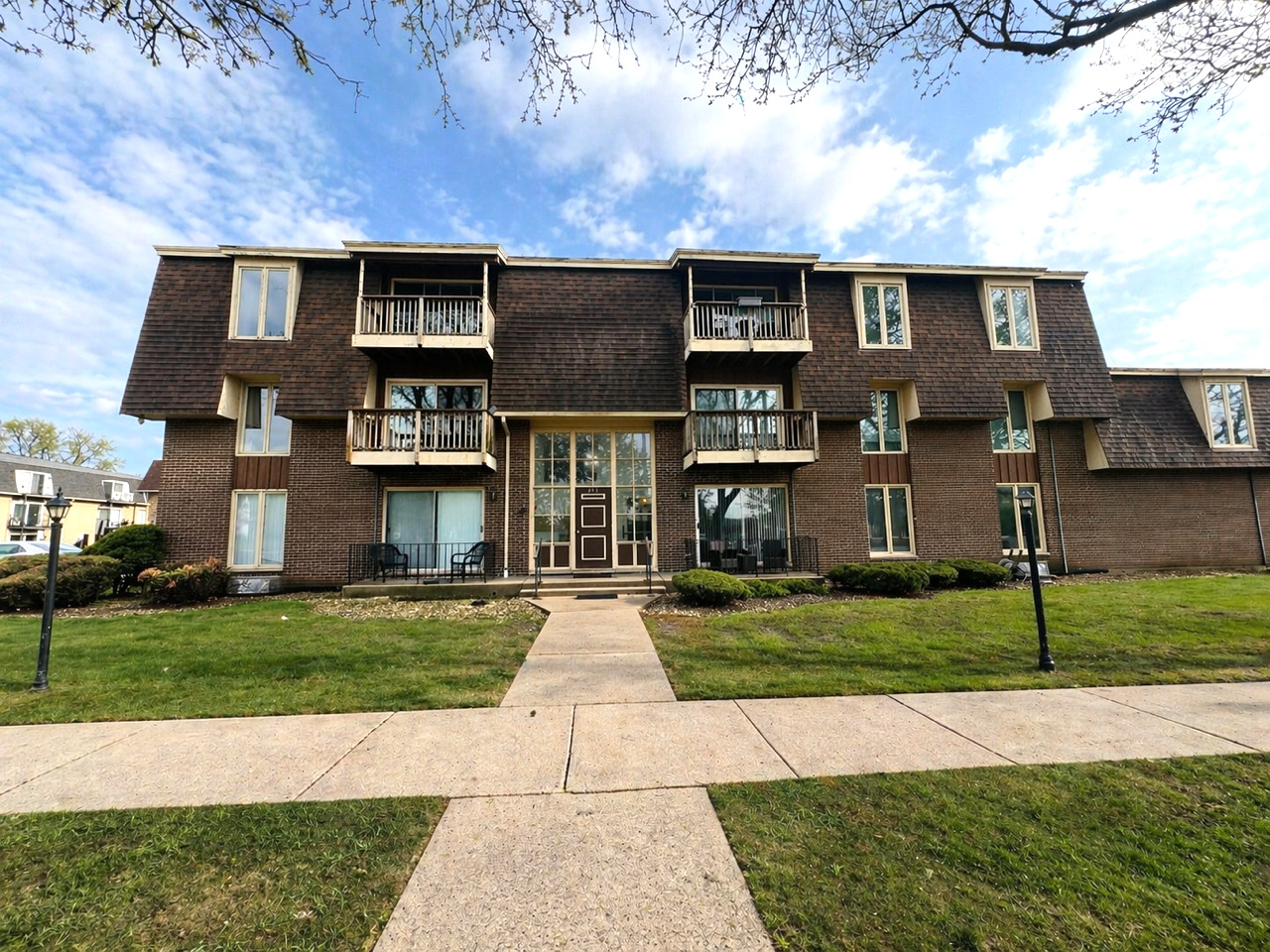 5721 W 103rd Street #204, Oak Lawn, IL