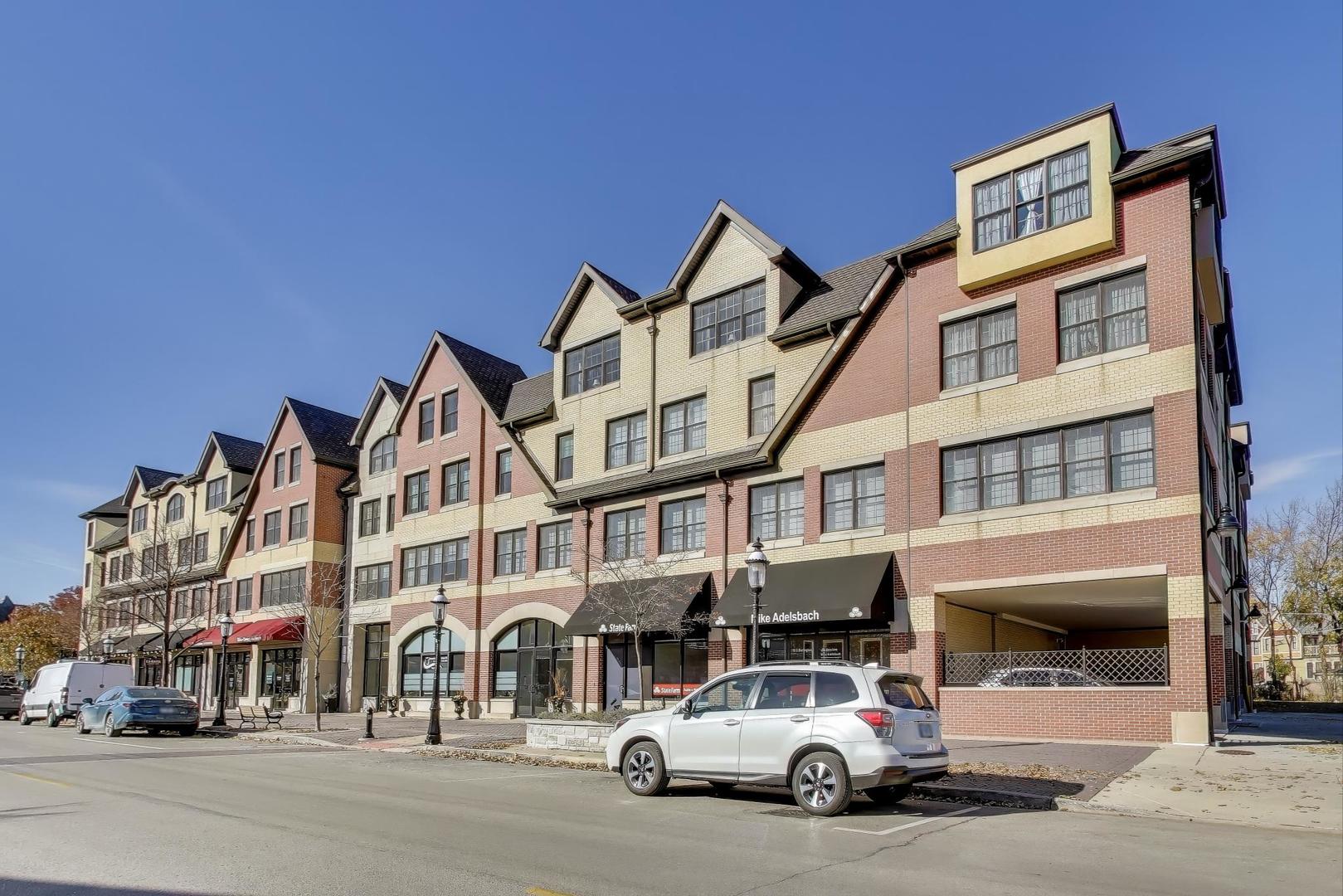 10 E Burlington Street #2B, Riverside, IL