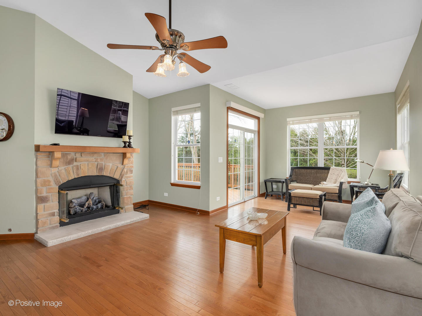 1842 Highbury Lane, Aurora, IL