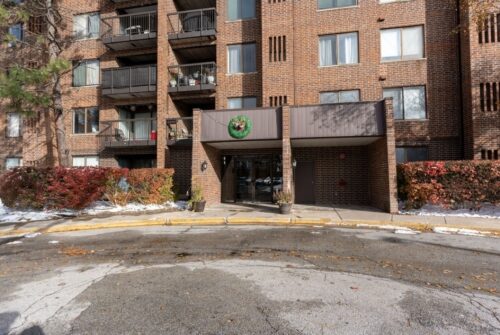 400 PARK Avenue #703, Calumet City, IL